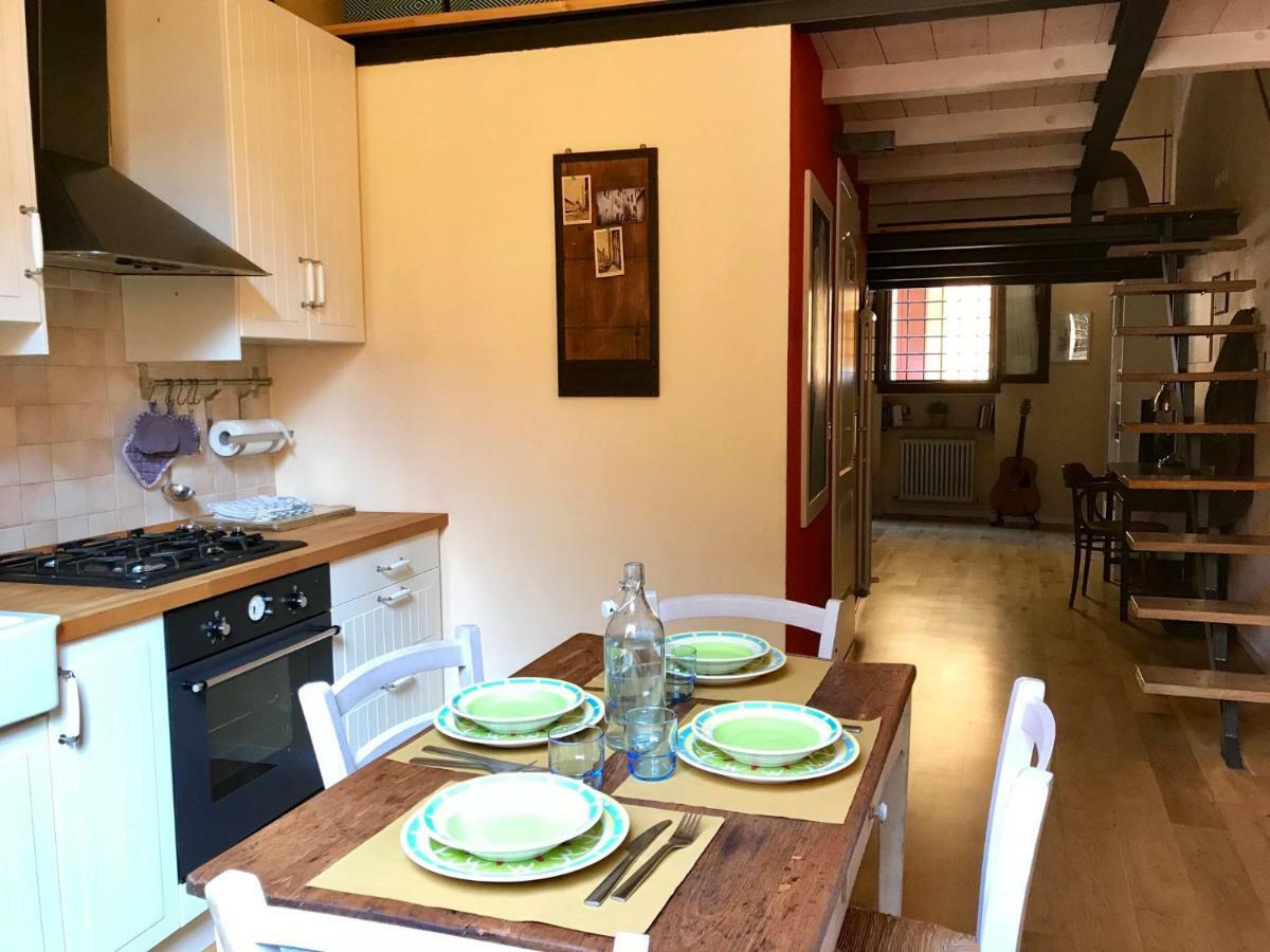 The Pianist S House In The Heart Of Bologna Appartement Buitenkant foto